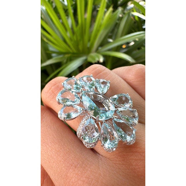 Set in 18k White Gold, 16.20 Carats Aquamarine & Diamond Oversized Cocktail Ring, Size 6 For Sale - Image 4 of 13