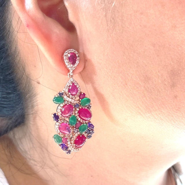 Red Bochic “Orient” Ruby, Green Agate & Amethyst Earrings Set In 18K Gold & Silver For Sale - Image 8 of 12