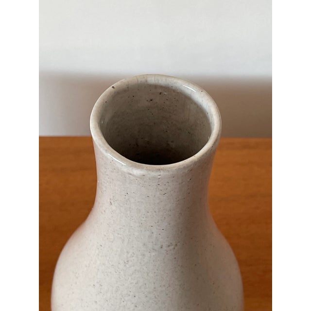 Marshall Studios 1960s Jane and Gordon Martz Ceramic Vase for Marshall Studios For Sale - Image 4 of 7