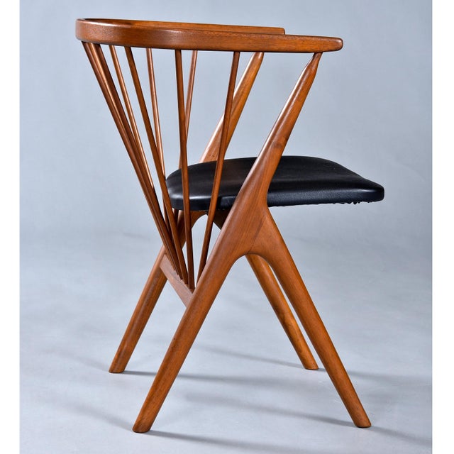 1960s 10 Spindle Back Ox Bow Solid Teak Danish Dining Chairs No. 8 by Helge Sibast For Sale - Image 5 of 14