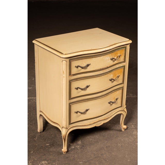 Vintage "Touraine" French Provincial Bachelors Chest of Drawers by Drexel For Sale - Image 4 of 9