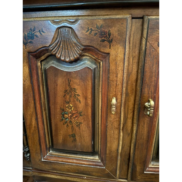 1960s Drexel Heritage French Provincial Louis XV Carved Walnut Nightstands, Pair For Sale - Image 9 of 18