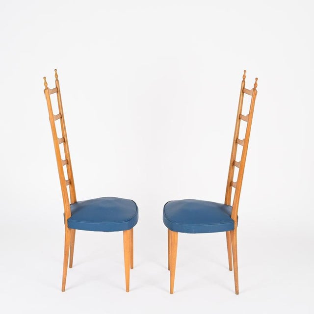Paolo Buffa Italian Chiavari High Back Chairs in Blonde Beechwood attributed to Paolo Buffa, 1950s, Set of 2 For Sale - Image 4 of 16