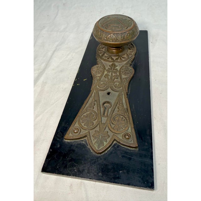 19th Century Rare Antique 1800s u.s. Treasury Seal Industrial Front Door Knob Handle Hardware For Sale - Image 5 of 10