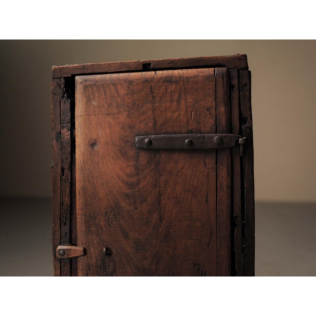19th Century Primitive Tree Trunk Cabinet in Chestnut, France For Sale - Image 15 of 18