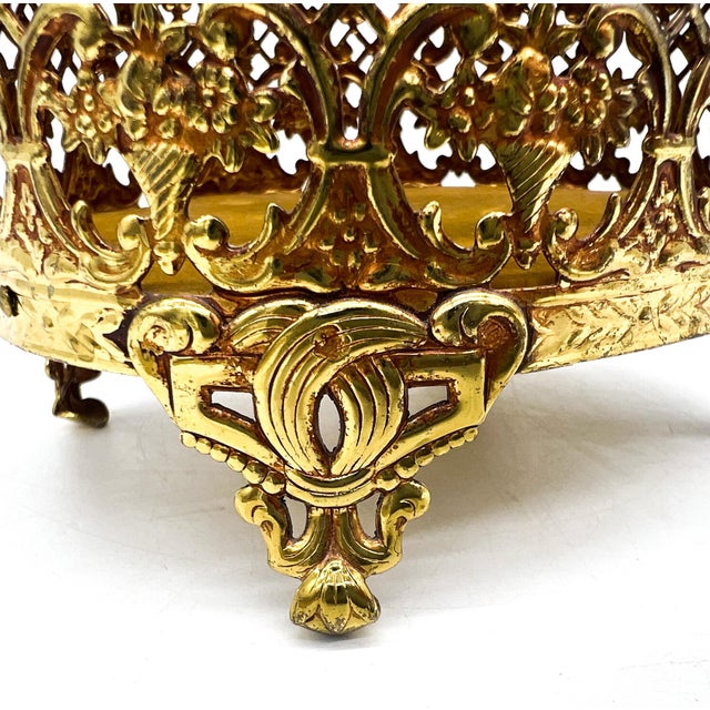 Late 20th Century Vintage Gilt Ormolu Jewelry Casket With Beveled Glass Lid – French Regency / Hollywood Regency For Sale - Image 5 of 15
