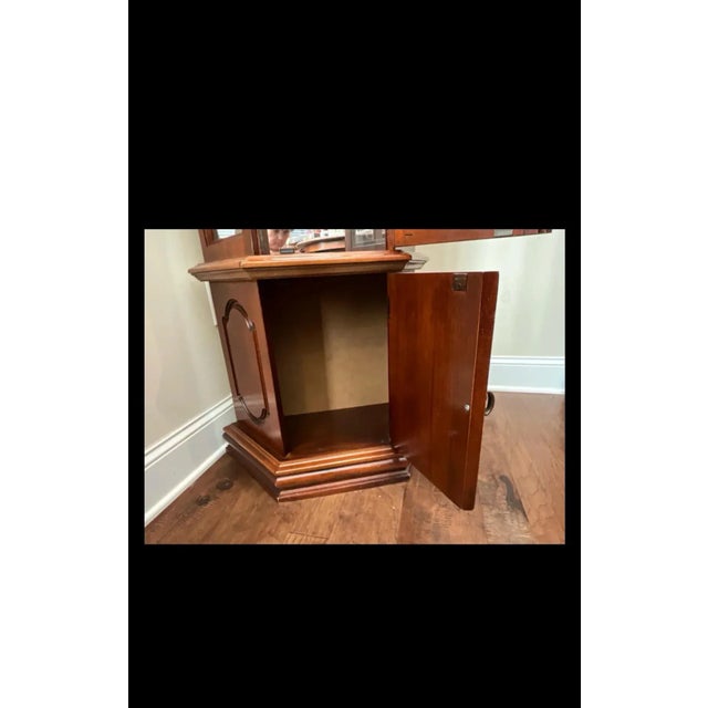 Pulaski Curio Display Cabinet For Sale In Atlanta - Image 6 of 10