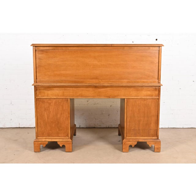 Ethan Allen American Colonial Solid Maple Roll Top Desk For Sale - Image 11 of 12