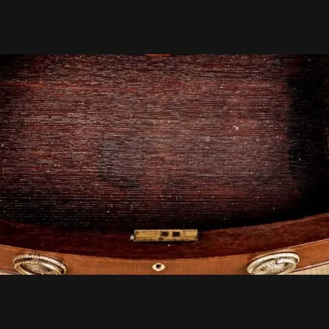 19th Century Victorian Mahogany Drop-Leaf Table For Sale - Image 10 of 11