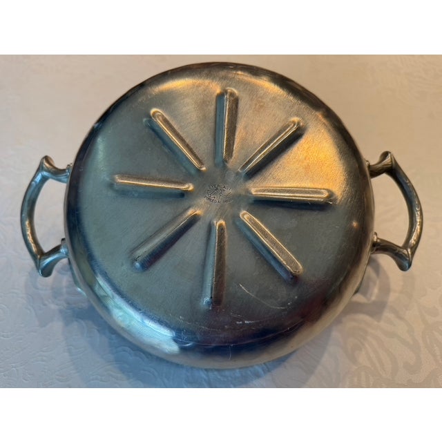1950s Everlast Forged Aluminum Covered Casserole For Sale - Image 11 of 14