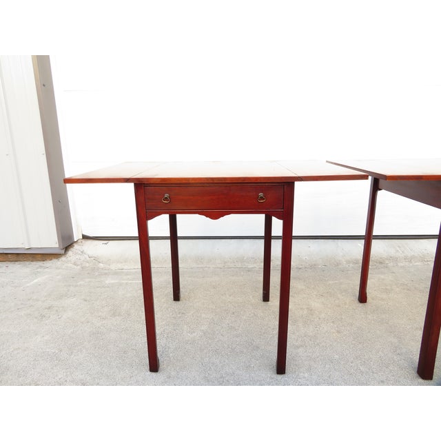 Vintage Mahogany Pembroke Dropleaf Side Table Pair ~ Georgian Chippendale Federal Style For Sale - Image 14 of 18