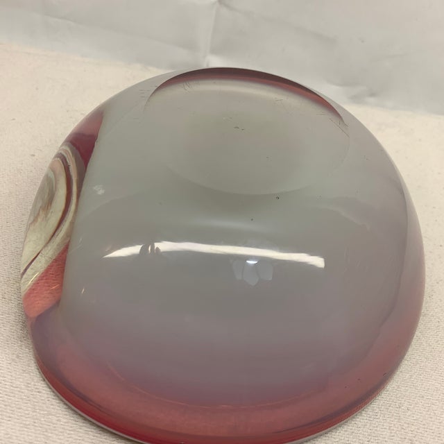1960s Vintage Seguso Mid-Century Murano Pink & Opaline Cased Glass Biomorphic Bowl For Sale - Image 5 of 5