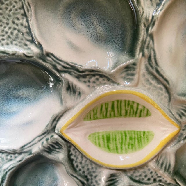Vintage French Majolica Oyster Service from Saint-Clément, 1960s, Set of 7 For Sale - Image 6 of 10