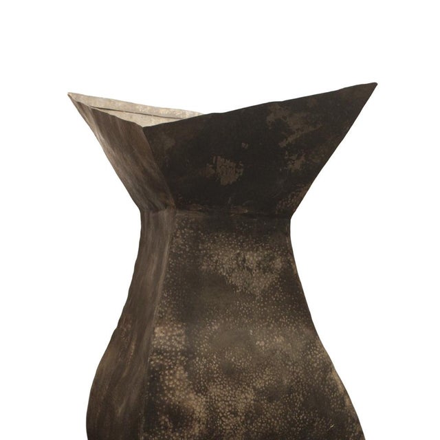 Large Moroccan Vase in Hammered Metal For Sale - Image 6 of 8