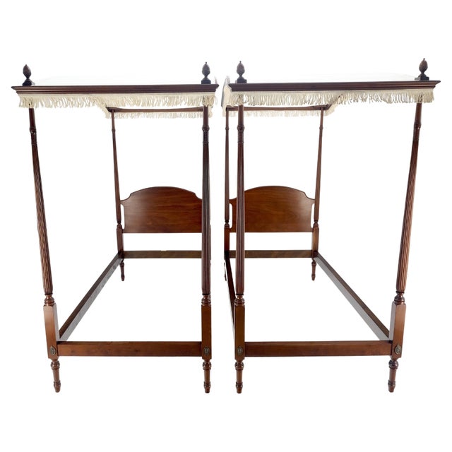 1920s Pair of Twin Size Mahogany Canopy Beds by Smith & Watson For Sale - Image 5 of 12