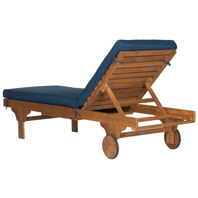 Modern Newport Chaise Lounge Chair with Side Table, Natural/Navy Cushion For Sale - Image 3 of 10