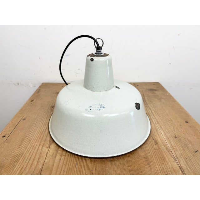 Industrial White Enamel Factory Pendant Lamp from Zaos, 1960s For Sale - Image 13 of 17