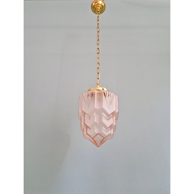 Bauhaus Art Deco Skyscraper Pendant Light in Frosted Pink Glass, 1920s For Sale - Image 3 of 14
