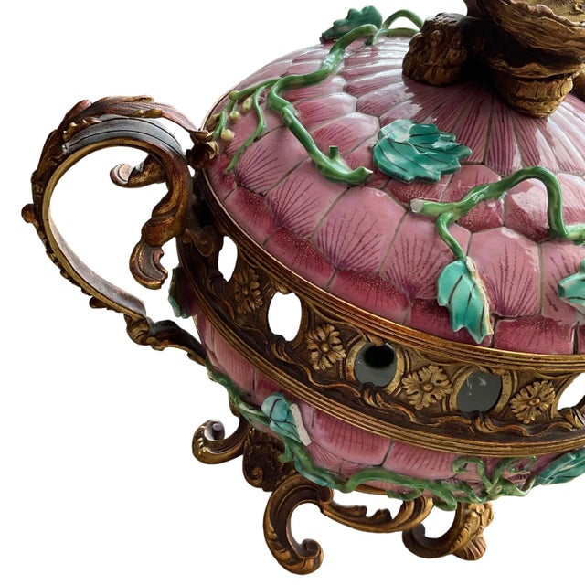 Bronze 19th Century French Gilt-Bronze-Mounted Samson Porcelain Pot-Pourri Vase Att. To l'Escalier De Cristal, France For Sale - Image 8 of 10