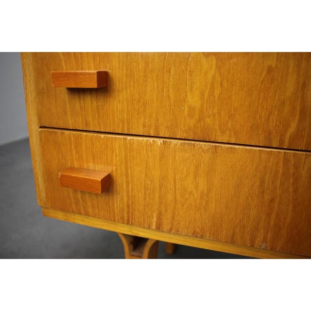 Mid-Century Maple Nightstands with Black and White Tops by František Mezulaník, 1960s, Set of 2 For Sale - Image 13 of 18