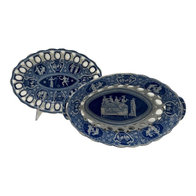 Early 19th Century Reticulated Spode Chestnut Basket With Undertray For Sale