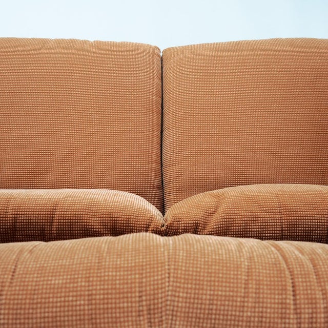 Portovenere Highback Sofa in Peach Upholstery by Vico Magistretti for Cassina, 1984 For Sale - Image 16 of 18
