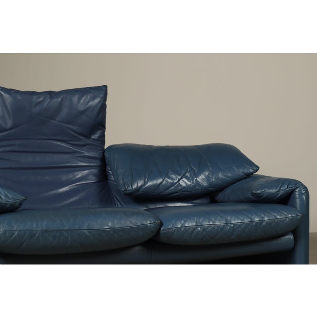 Maralunga 2-Seater Sofa in Blue Leather by Vico Magistrettifor Cassina, Italy, 1973 For Sale - Image 6 of 16