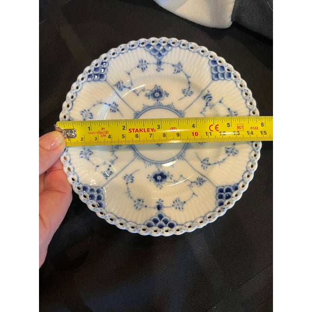 Late 20th Century Royal Copenhagen Blue Fluted Full Lace 4-Piece Place Setting (Excellent) _Place Setting #1 For Sale - Image 12 of 15