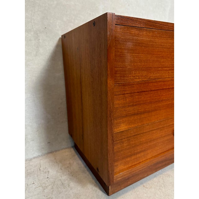 Vintage Chest of Drawers in Teak For Sale - Image 10 of 13