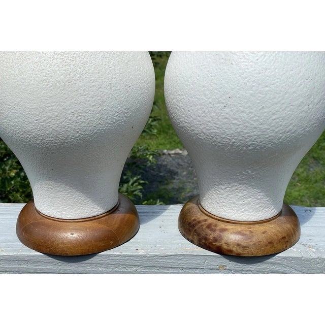 White Mid 20th Century Mid-Century Modern Retro Modern Quartite Creative Corp. Table Lamps - Pair For Sale - Image 8 of 9