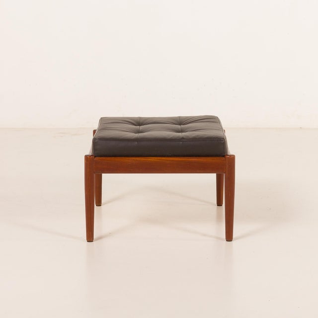 Mid-Century Modern Vintage Danish Ottoman in Teak and Aniline Leather, 1970s For Sale - Image 3 of 8