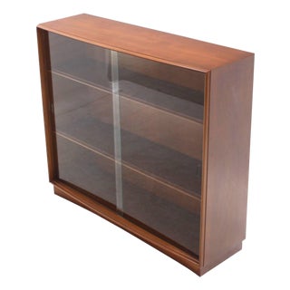 Gibbings for Widdicomb Bookcase with Glass Sliding Doors Mid Century For Sale