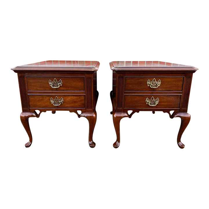 Late 20th Century Pair of Vintage Thomasville Queen Anne Style