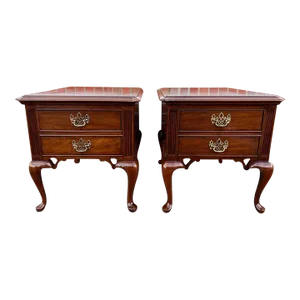 Late 20th Century Pair of Vintage Thomasville Queen Anne Style Solid Cherry 2 Drawer Nightstands With Glass Top
