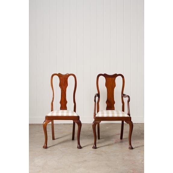 Set of 8 | Walnut Queen Anne Style Dining Chairs (C. 1930) With Newly Upholstered Gingham Cushions For Sale - Image 4 of 4