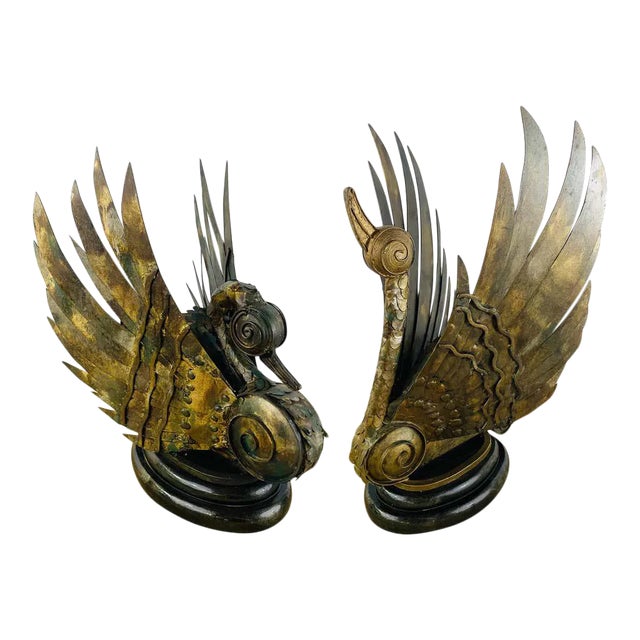 Brutalist Bronze Swan Statues, Mid-20th Century Pair on Black Base For Sale