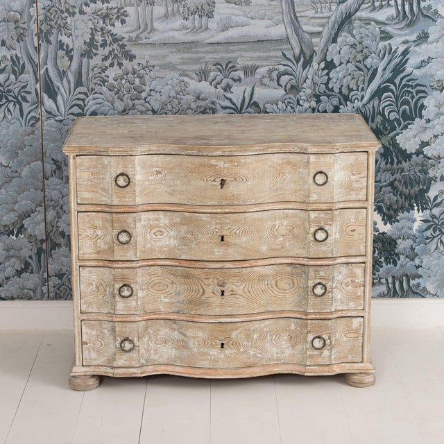 Early 19th C. Danish Baroque Arbalète Shaped Commode in Original Patina For Sale In Wichita - Image 6 of 18