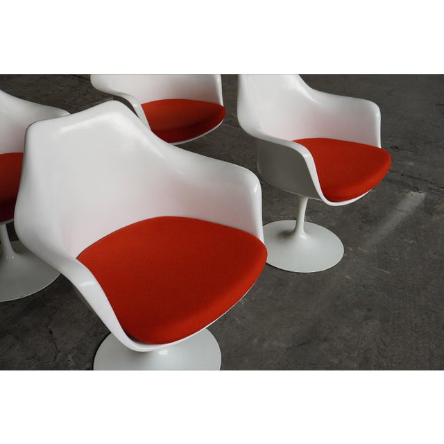 Dining Set by Eero Saarinen for Knoll International, USA, 1990s, Set of 7 For Sale - Image 15 of 18