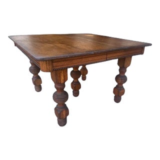 19th Century English Pub Table in Quarter Sawn Oak With Five Legs For Sale