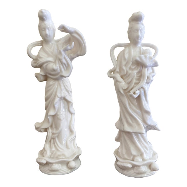 Mid-20th Century Blanc De Chine Porcelain Figures of Quan Yin, Pair For Sale