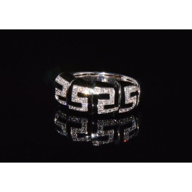 Vintage Roberto Coin Cobra 0.40ct Diamond Articulating Ring in Solid 18k White Gold, Size 8 For Sale - Image 11 of 17