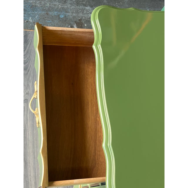 1970s French Provincial Green Lacquered Dresser of Twelve Drawers For Sale - Image 9 of 18