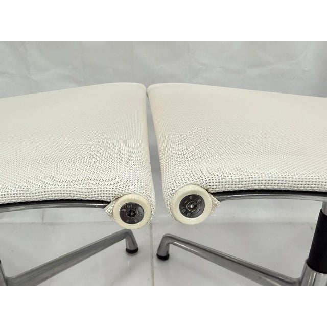 Pair Eames Aluminum Group Swivel Chairs for Herman Miller, Vitra Italy For Sale - Image 14 of 18
