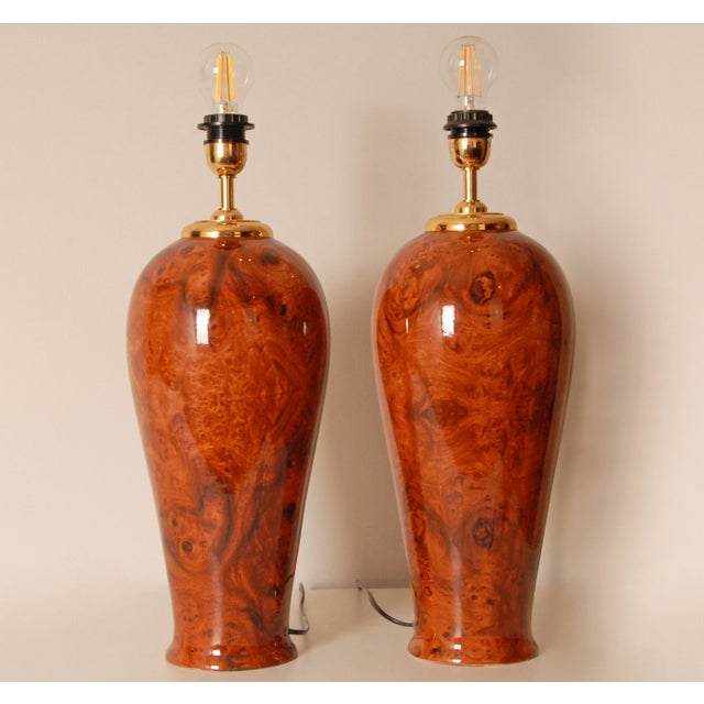 Frederick Cooper Vintage Table Lamps Faux Elm Burl Wood French Ceramic Vase Lamps Brown Cognac - A Pair For Sale - Image 4 of 11