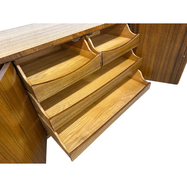 Brown Mid-Century Modern Lane Walnut & Rosewood 7-Drawer Dresser For Sale - Image 8 of 11