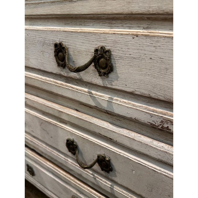 French Louis XVI Painted Oak Commode For Sale In Dallas - Image 6 of 6