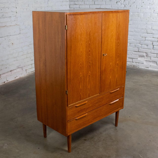 Mid-20th Century Scandinavian Modern Teak Petite Cabinet Dry Bar, Armoire or Gentleman’s Chest For Sale - Image 4 of 18