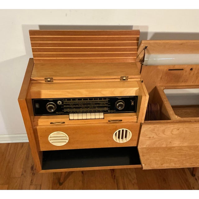 Wood Mid-Century German Grundig Majestic 7080 Wf Stereo Console Radio, Circa 1955-1957 For Sale - Image 7 of 12