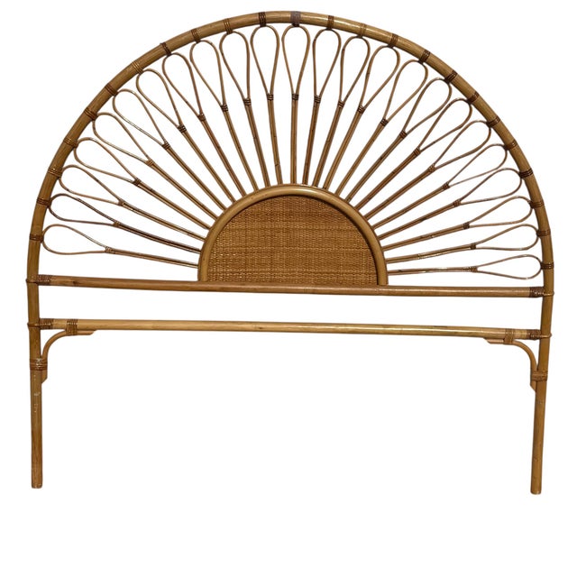 Magnificent rattan and wicker headboard in a beautiful color. Handcrafted in the South of France. For a 150cm bed. Also...
