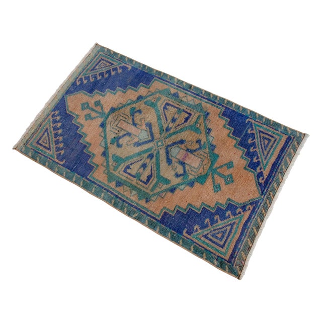 1970s Hand Knotted Small Oushak Rug Mini Rug Mat - 1'9" X 2'11" For Sale - Image 6 of 14
